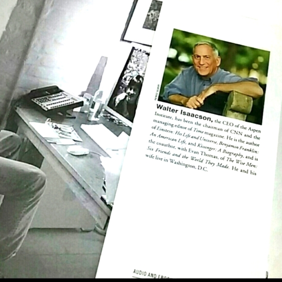Steve Jobs by Walter Isaacson - Picture 4 of 5